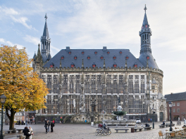 Rathaus Aachen © Peter Hinschlaeger